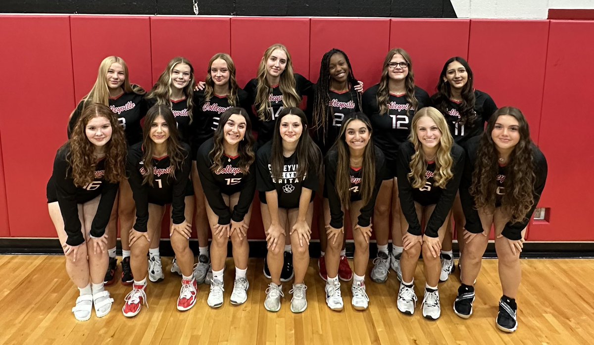 We had a GREAT media day with @Cedarbrookmedia. Thank you for your time and we can’t wait to see your final work! ❤️🐾🏐