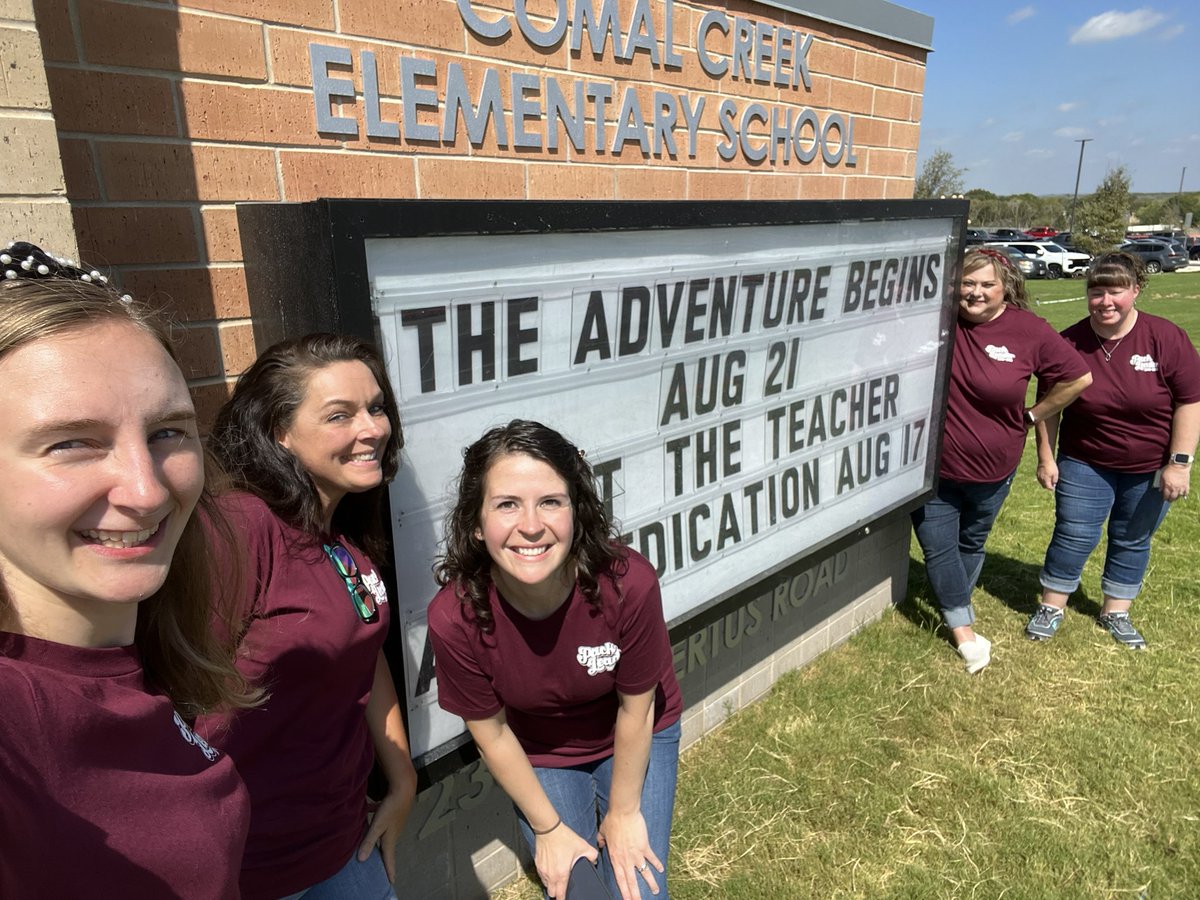 Mrs_NicholsonJ's tweet photo. Ready for a great year!!🍎 @Comalcreekes https://t.co/iCE7IH0JZZ