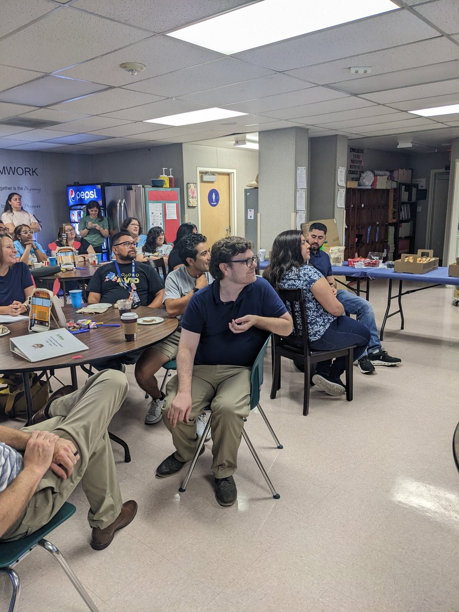 Mrs_Duhart365's tweet image. First few weeks into being a Site TOSA and I&apos;m loving every minute of it - grateful to serve our Mt. View Tigers and Teachers 💖🐯💖
#TOSA