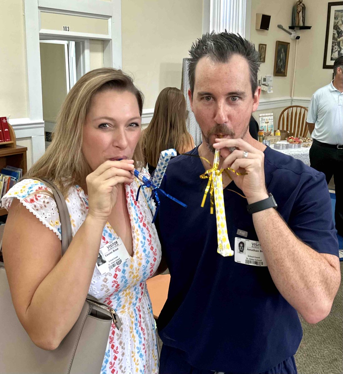 SHCSVero's tweet photo. Kindergarten parents kicked off the school year at the Boo Hoo Yahoo breakfast. Join us in welcoming them to our Falcon Family! ☕️ 🌻 🥲🎉 #shcsvero #DoPBSchools #FalconFam #BooHooYahoo #FirstDay https://t.co/V3rkG145lX