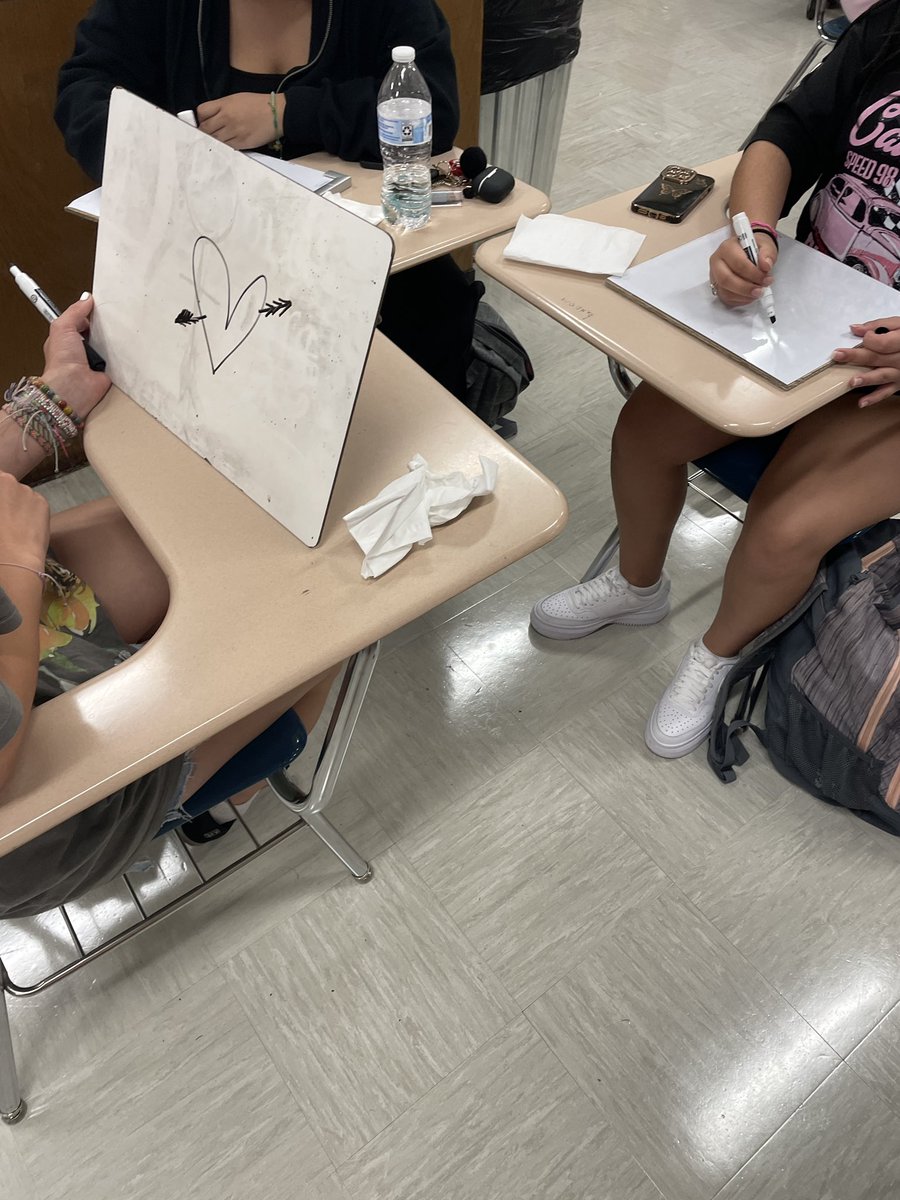 moonpie_mooney's tweet photo. Lessons on communication and active listening!! #LeadershipClass #magnoliarenregion https://t.co/hmL0l9d70t