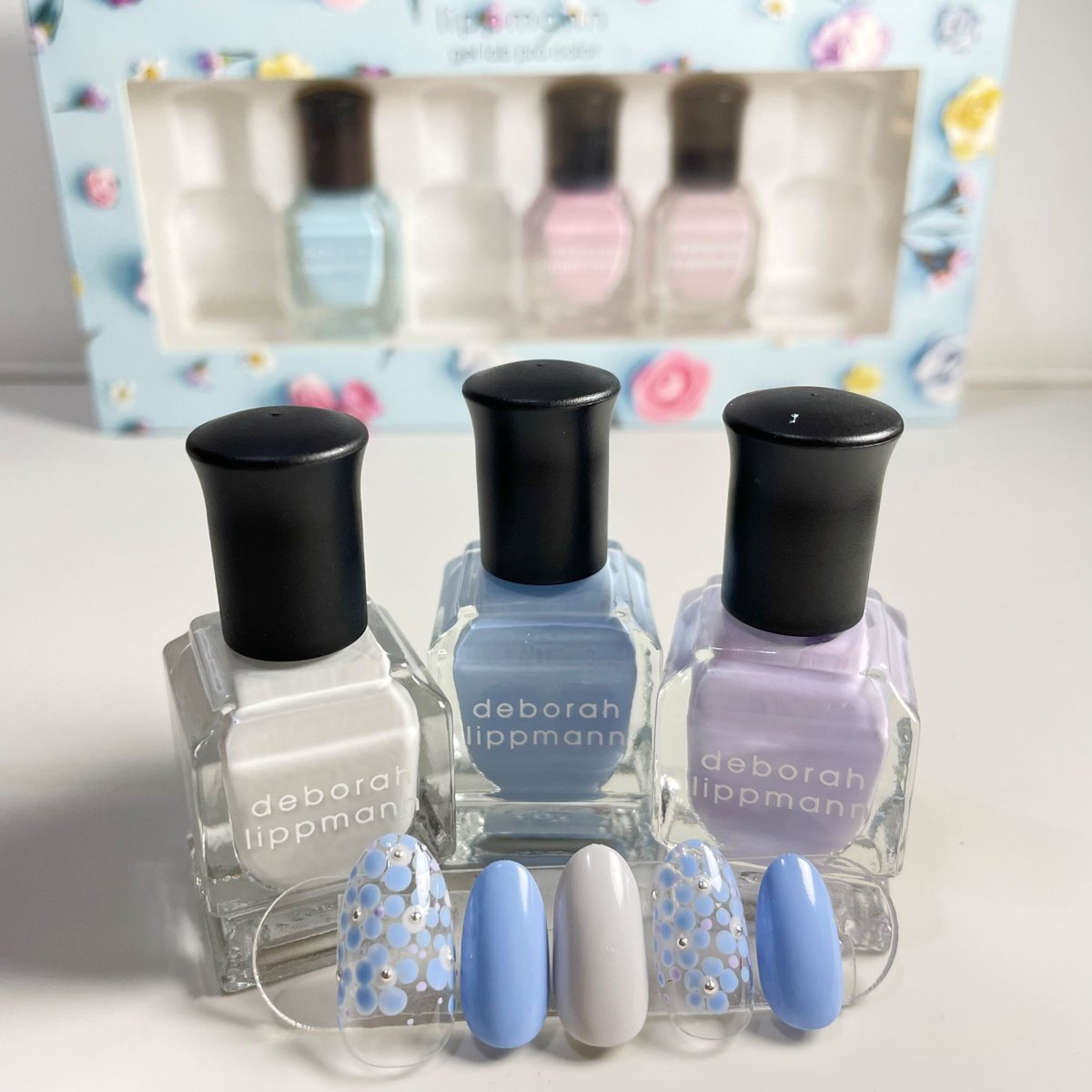 lippmann_japan's tweet photo. 使用カラーは左から

・mini Raining On Sunday
・mini Cowboy Take Me Away
・mini Joline
全て【Coat Of Many Colors(6本セット)】より

ミニボトルセットは相性の良いカラーが詰まっているので1箱で多彩なアレンジが楽しめます♬

#セルフネイル
#ポリッシュ
#ずるいネイル
#爪に優しい
#10Free https://t.co/1G3iw0bUUQ