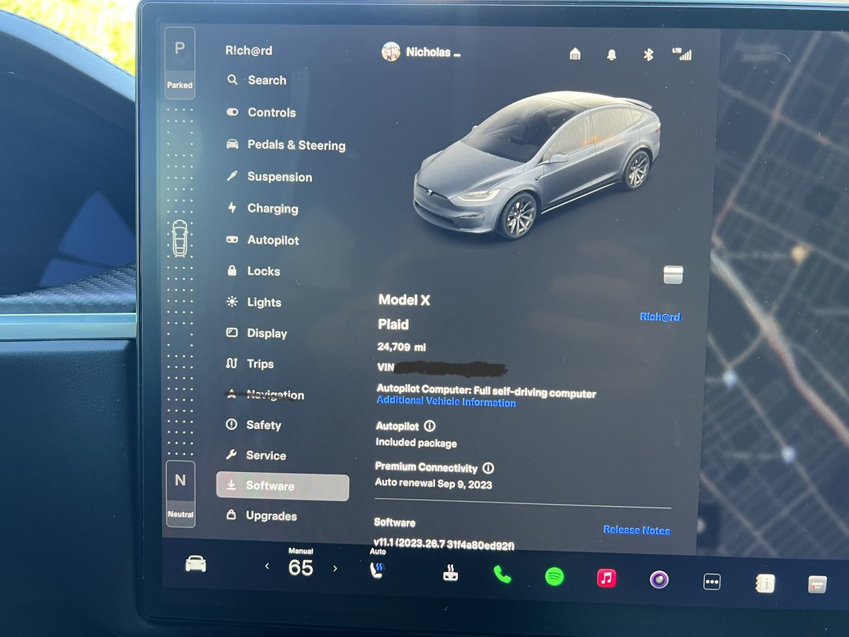 neekoadams's tweet photo. Hey @Tesla , one of these things is not like the other….. https://t.co/H8iZWx8NVw