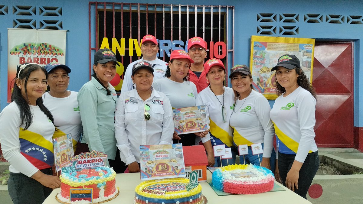 bnbt_amazonas's tweet photo. #09Ago | Desde la comunidad indígena La Reforma se celebra los #14AñosDeAmorTricolor  de la #GMBNBT. BMS KAMAJUKUBOO espacio  recuperado al servicio de pueblo Amazonense 

#SomosTricolor
@NicolasMaduro @delcyrodriguezv https://t.co/fwVGdYBWbA