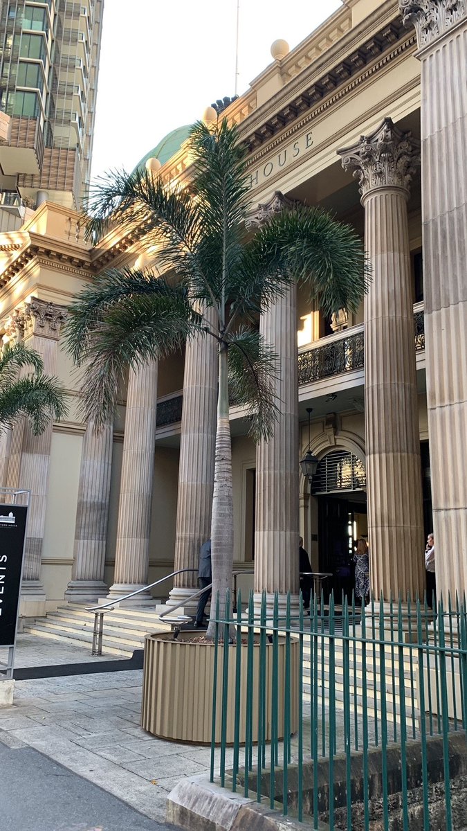 ShaunBond's tweet photo. One of my favourite venues in Brisbane is UQ's Customs House @UQ_News  @customshousebne. I managed to take these photos on my way to the @QldFutures #esg event today. https://t.co/I6mUyJEKwd