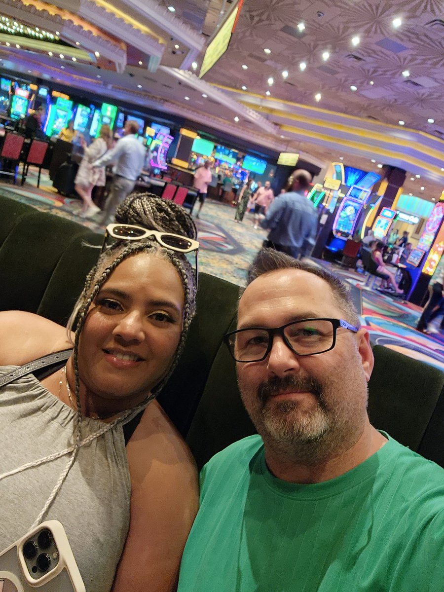 IceTimD's tweet image. My gorgeous 😍 wife and I are about to see @Copperfield at the @MGMGrand.