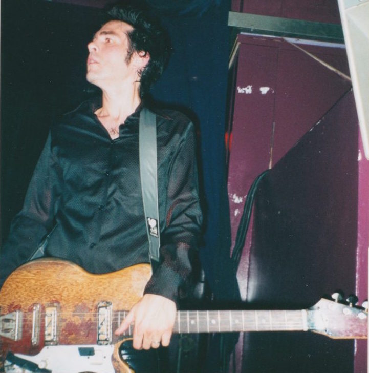 popcatastrophe's tweet photo. On This Day!
Blues Explosion β 93 Feet East , London, UK (10 August 2004)
w/ Kaito
Band Portrait: via Shutterstock
#OnThisDay #judahbauer #russellsimins #jonspencer #jsbx #thejonspencerbluesexplosion #jonspencerbluesexplosion #BluesExplosion #93FeetEast #London https://t.co/tU979Sjylz