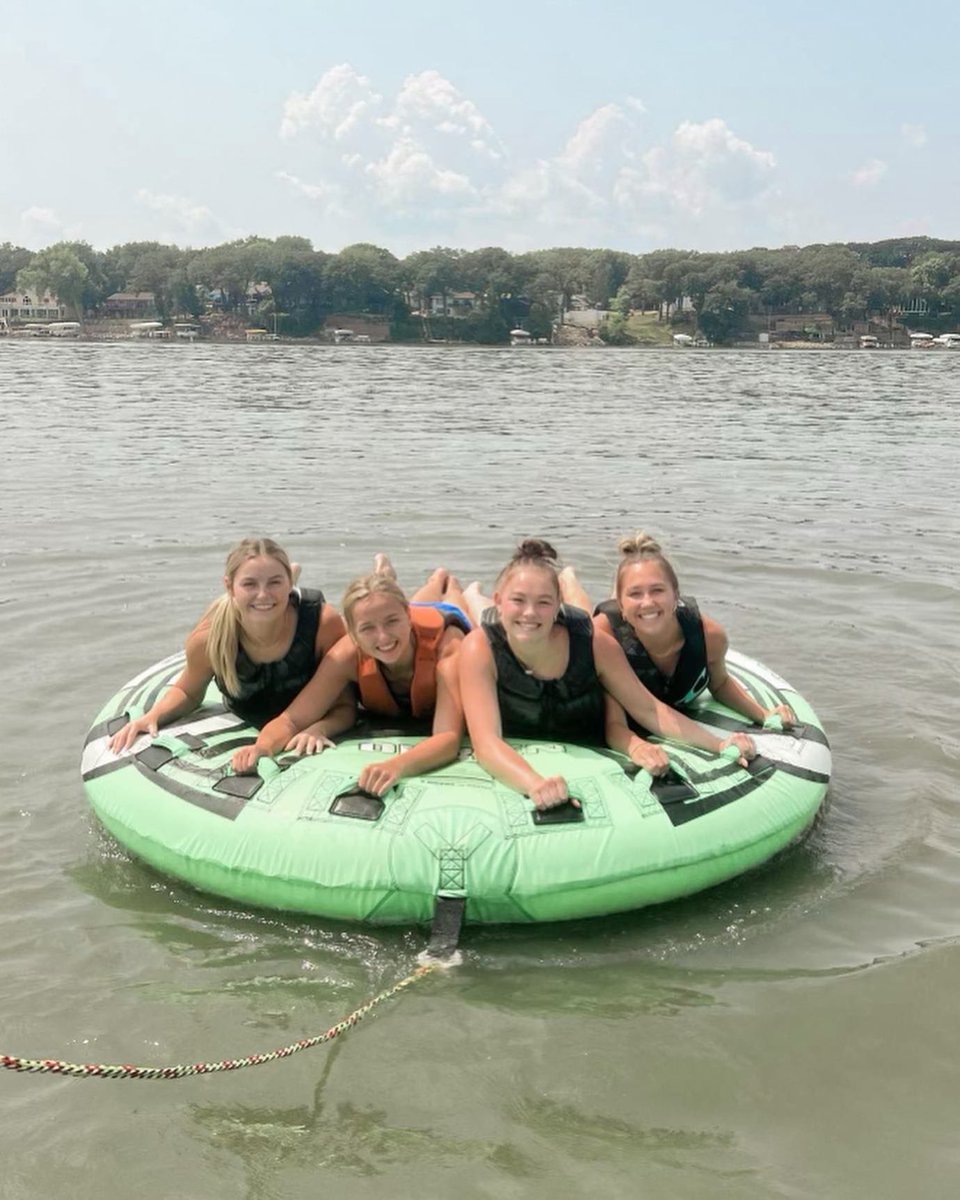 We 💜 lake days!