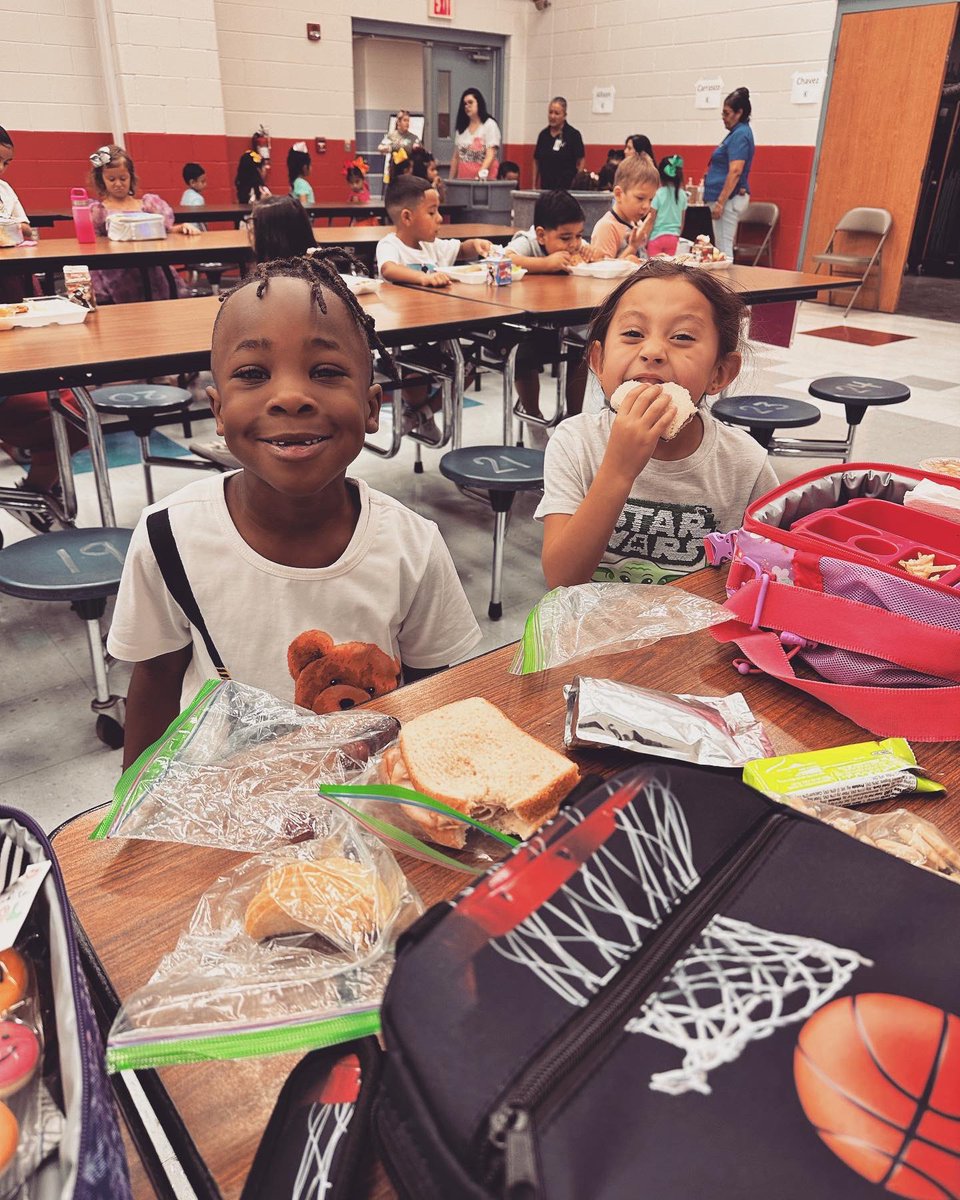 MilamMagnet's tweet photo. Some first day of school pics!! We learned so much, had some fun, and enjoyed our day together!! We are looking forward to a great year! #ECISD1stday #ItsOURtimetoSHINE 😁⭐️✅ https://t.co/5S0RKTL9mN