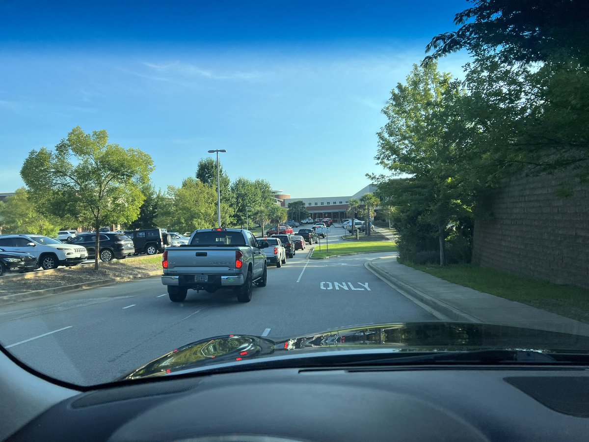 The first day of school was great! We’re excited to INSPIRE our students as they figure out their next step in their career ladder! #careeradvice #CareerOpportunities #InsprireTheBluff2024 <a href="/JacobSmith61/">Jacob Smith</a> <a href="/LucasClamp/">Dr. Luke Clamp</a> <a href="/RBHSGators/">River Bluff High School</a>