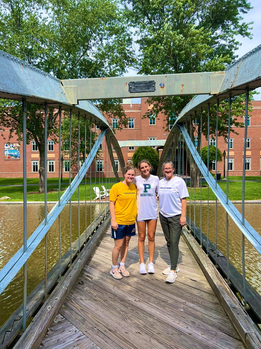bellavaz_'s tweet photo. After an amazing visit, I’m so excited to have received a Division 1 offer from @MerrimackWBB !!  Thank you so much to Coach Morrone and the entire coaching  staff for this opportunity! 
@MCWSTARZ @PingGirlsBBall https://t.co/BapHTtQ5kM