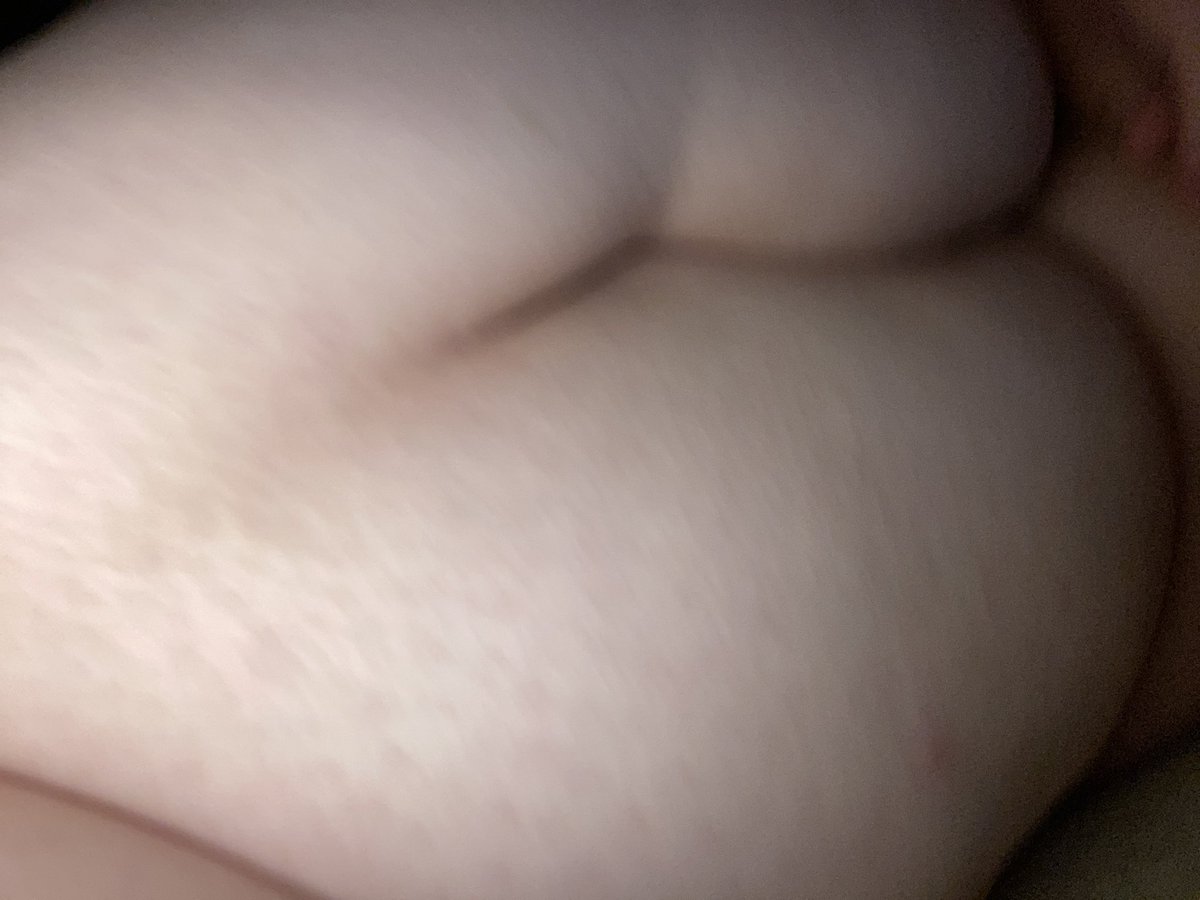 BodWobble69's tweet photo. Tried to do it but I felt sick half way through… So only 1 liter and 6 mentos in my belly~ I’m all burpy from it~ dm for full~ #weightgain #tummy #nsfwtwt #hugebelly #feederism #feedeebelly #feedee  #fatgirl #fatfetish #fatbelly #fat #chubby #bigbelly #bellyworship #bbw #burps https://t.co/8NoSO7dyMF