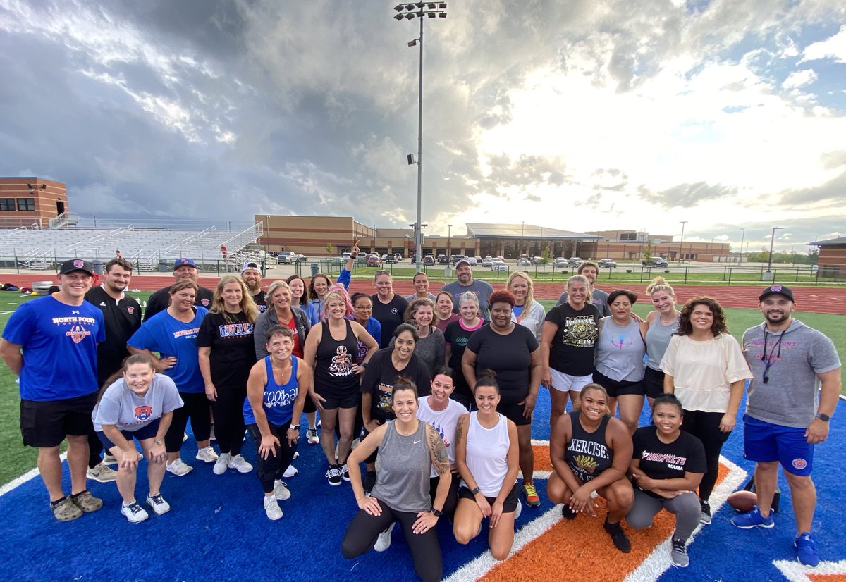 NPGrizzliesFB's tweet photo. 3rd Annual Momโs Practice is in the books.
Talked some Offense, Defense, a little about our Program then took to the field! ๐ช
Our Momโs rocked the warm up, tackle circuit, & some Ultimate ๐
Thanks to all our wonderful Grizzly Mothers!
#BeGREAT #NPFamily https://t.co/BSpi5cVVNy