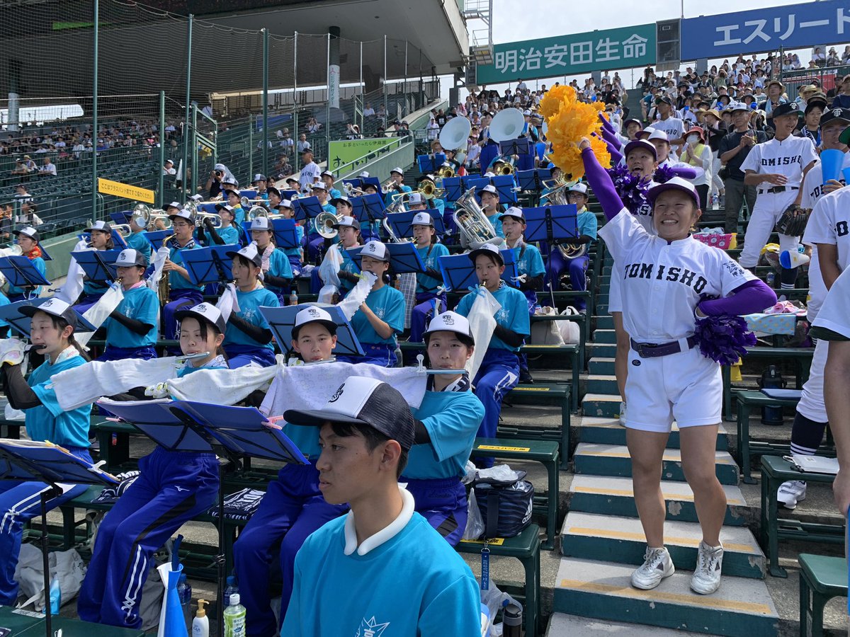 tomisho_sound's tweet photo. 甲子園
8月9日(水)①富山商vs鳥栖工

最高の舞台で好プレーが連発する名勝負！アルプスも最高潮。感動的な試合でした！
甲子園に連れてきてくれた硬式野球部には感謝しています。最強のチームワークで力を存分に発揮し躍動する姿に感動しました。本当にありがとうございました。 #富山商業 #甲子園 https://t.co/tkFvLYvj9F