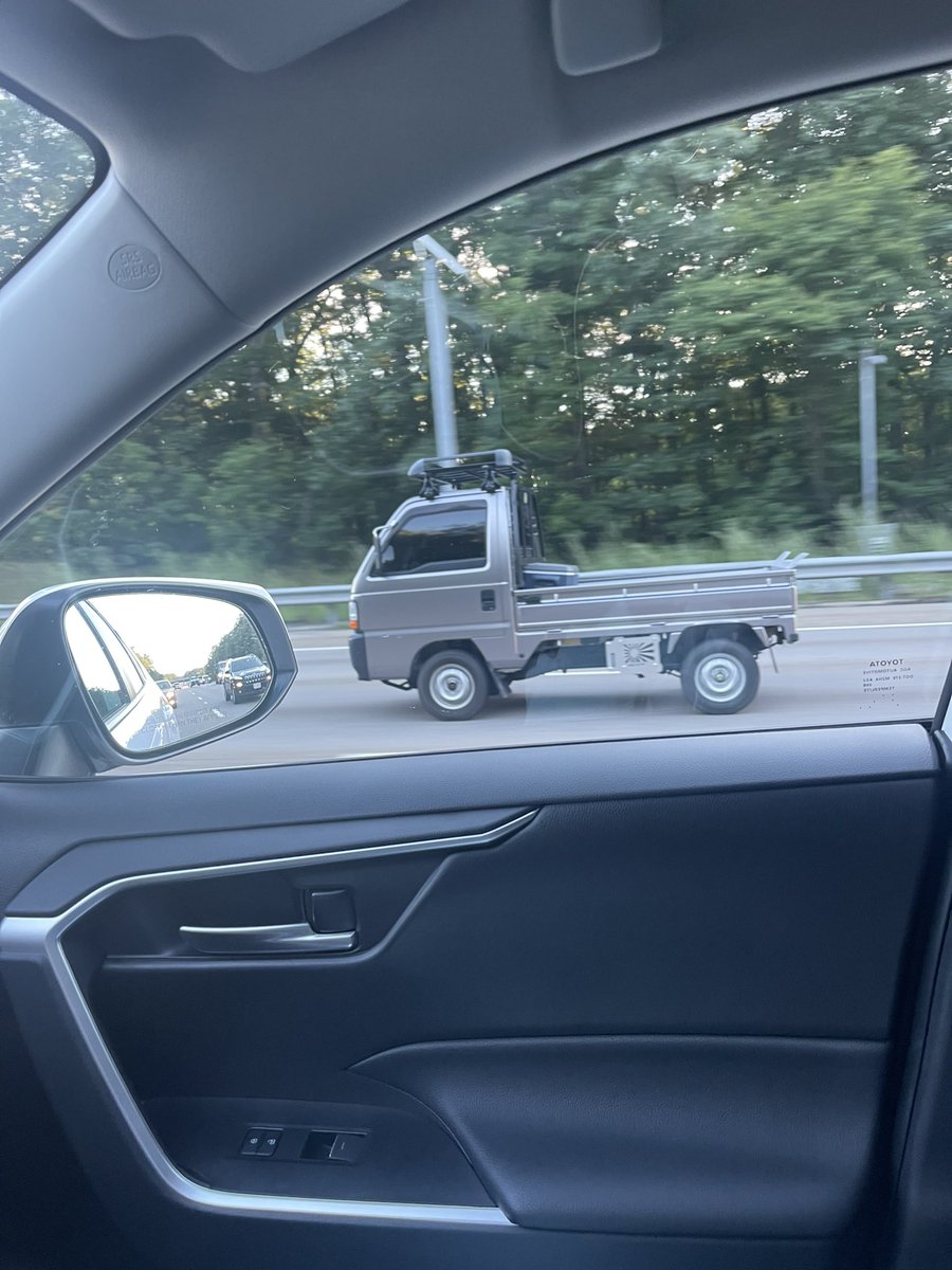 amandagould3's tweet photo. Saw @FeitsBarstool on I-95 in Boston this morning https://t.co/aowmSsQuTp