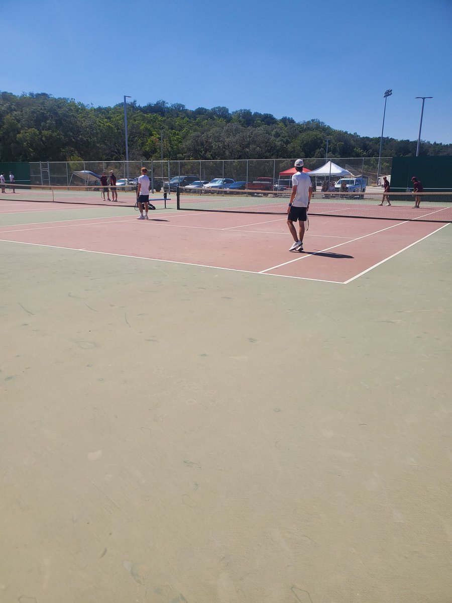 Patriots Tennis players are working and playing hard to prepare for district play. Through the construction, dirt, heat, and all they are showing improvements and lots of dedication. @JISD_ATHLETICS @SAVeteransHS @VETERANS_AT @VMHSABC @VMHSMediaTeam @irvin8robert @SAVeteransTrack