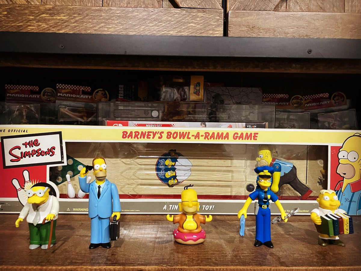 Grownupkids12's tweet photo. The ol rabbit hole of Reddit will tell you Barney’s Bowl-A-Rama is actually owned by Barney’s uncle Al 🤯 #Pinpals https://t.co/xwBvskt5O0