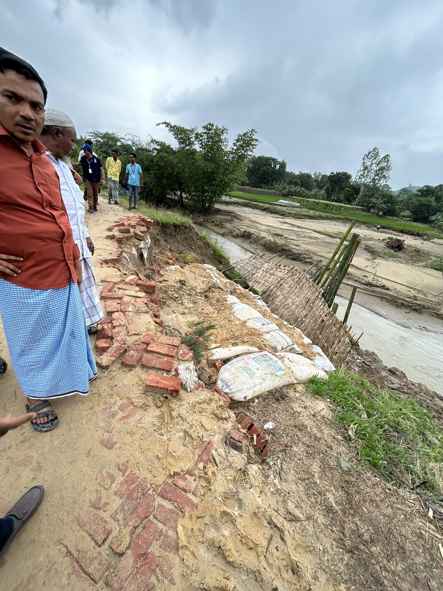 SugimotoKeita's tweet photo. Visiting the field hit by the monsoons, once again, we realize the importance of risk-informed development in CXB. https://t.co/lI1ugMwGUw