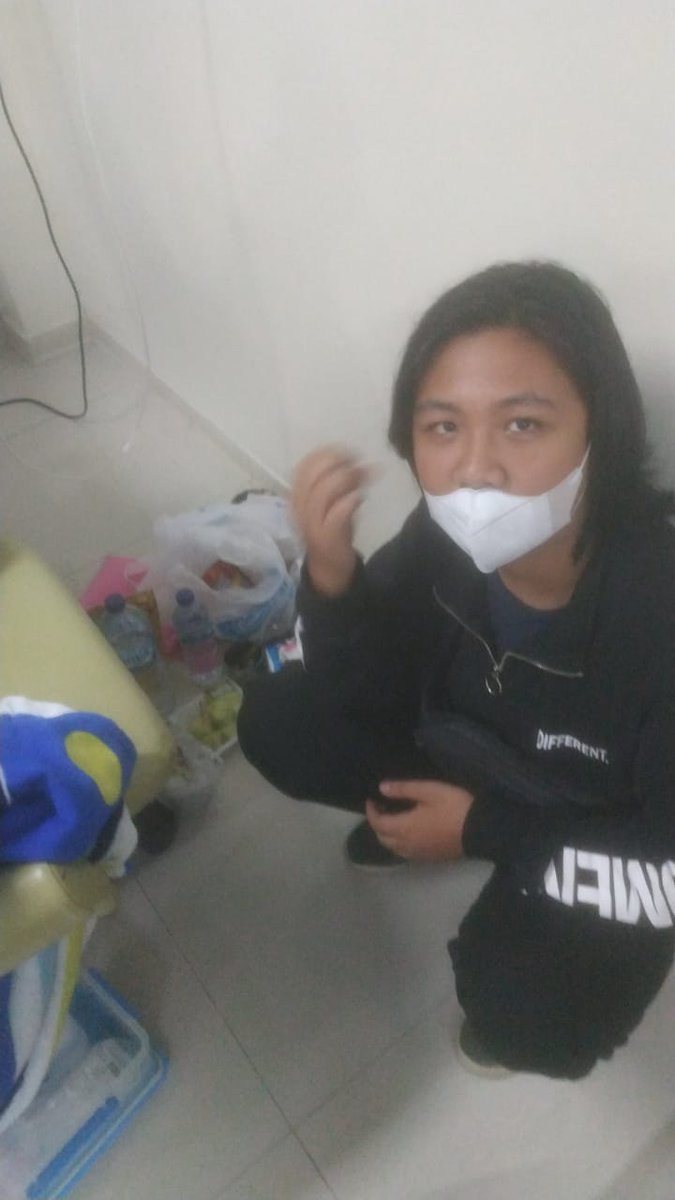 goodonnn's tweet photo. @sofiesofiaaaa @ibnublendongg @srssllyy @nyantlep https://t.co/WncXYyBJd8