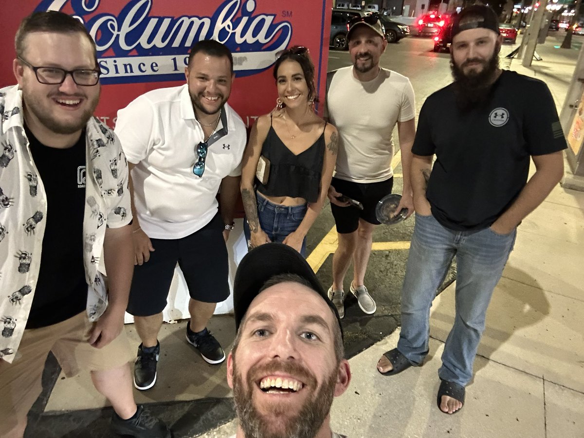 Braspion's tweet image. I’m so glad to have had the chance to meet all of these people I’ve known online for over 2 years. Through all of my shit this last year, these people were here for me every step of the way. #LFAM for life.