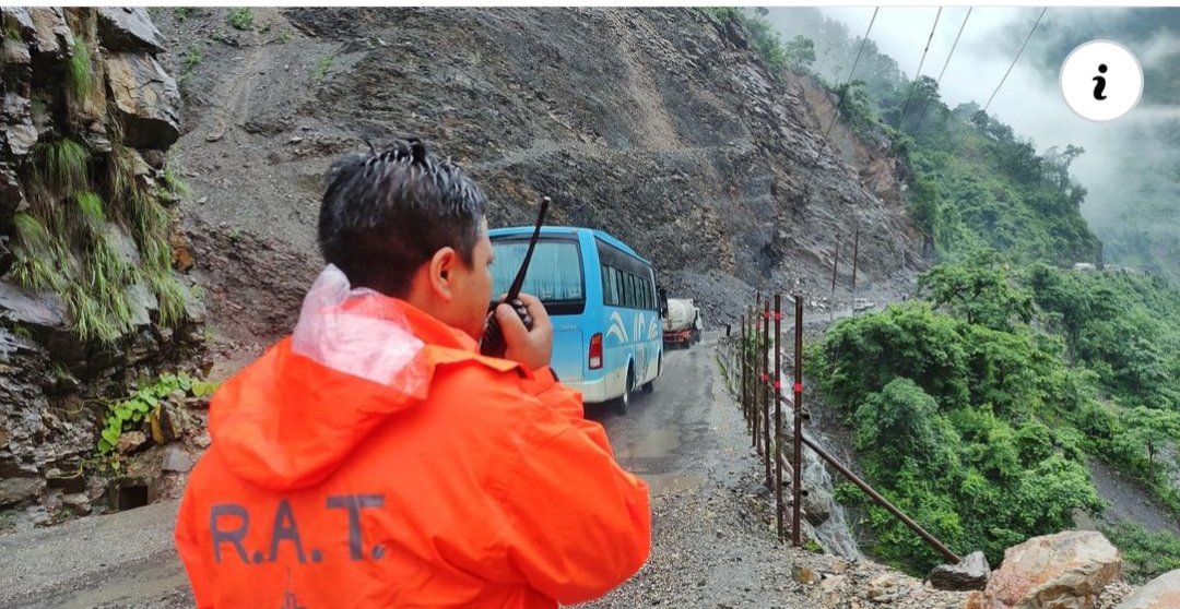 Nbnchp's tweet photo. यस्तै हो भने, कुनै दिन अदालतबाट न्यायाधीशको कोट चोर्छ्न अनि मुद्दा फैसला गर्दै हिड्छ्न!
रास्वपाको तमासा !
@hamrorabi https://t.co/wH7pAGLPJR