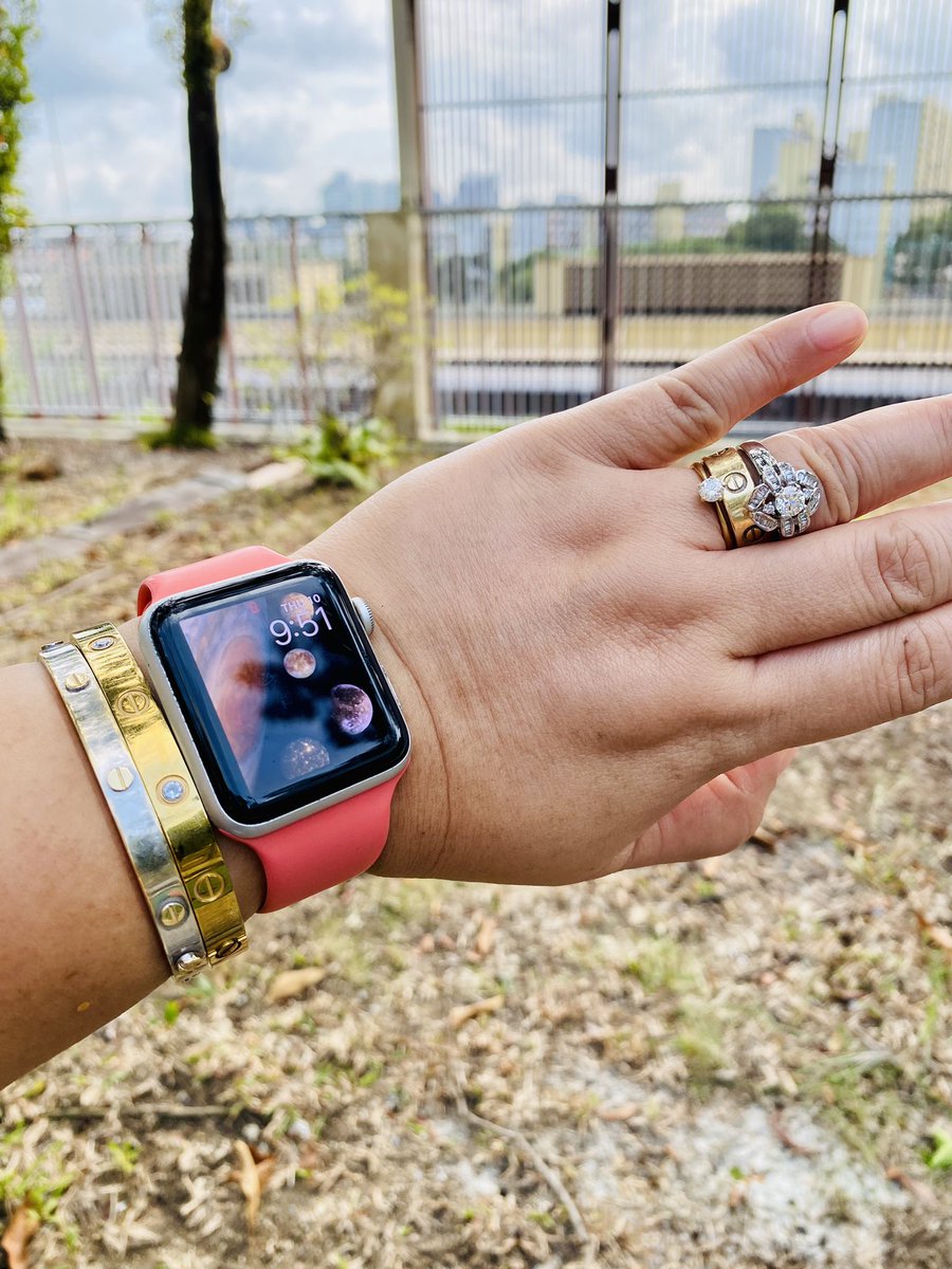 kayelazo's tweet image. #timecheck #applewatch