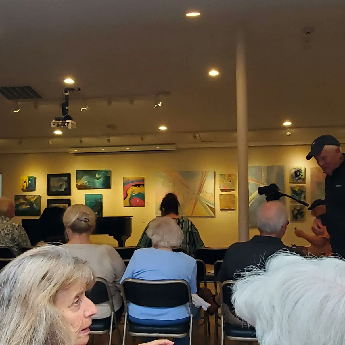 DonaldSchmidt's tweet photo. Opera Wednesday here in La Jolla. Always great singers! Thank you, Patrick Anderson!

#OperaWednesdays #LaJolla #LaJollaCommunityCenter https://t.co/R8MhZRNNwu