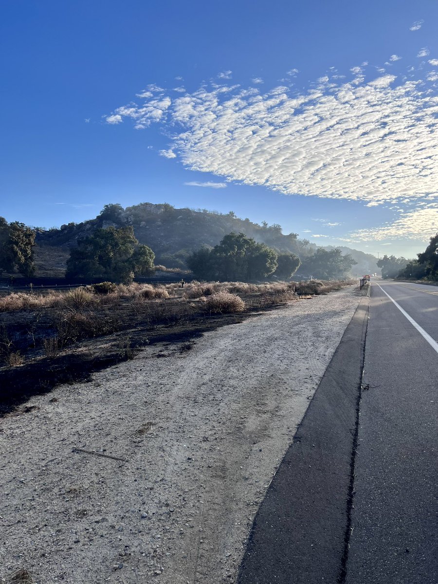 CALFIRESANDIEGO's tweet photo. #BunnieFire in Ramona [update] The fire is 184 acres and 20% contained. https://t.co/r8AZvoNCsP