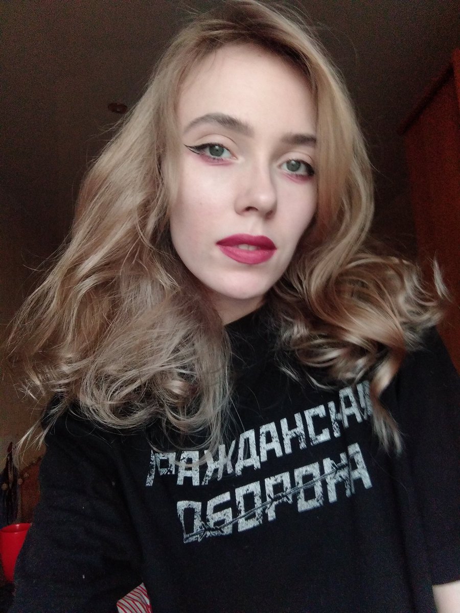 drozd_run's tweet photo. так в пять утра выглядит амбициозная незамужняя татарочка https://t.co/T0uay4wjDF
