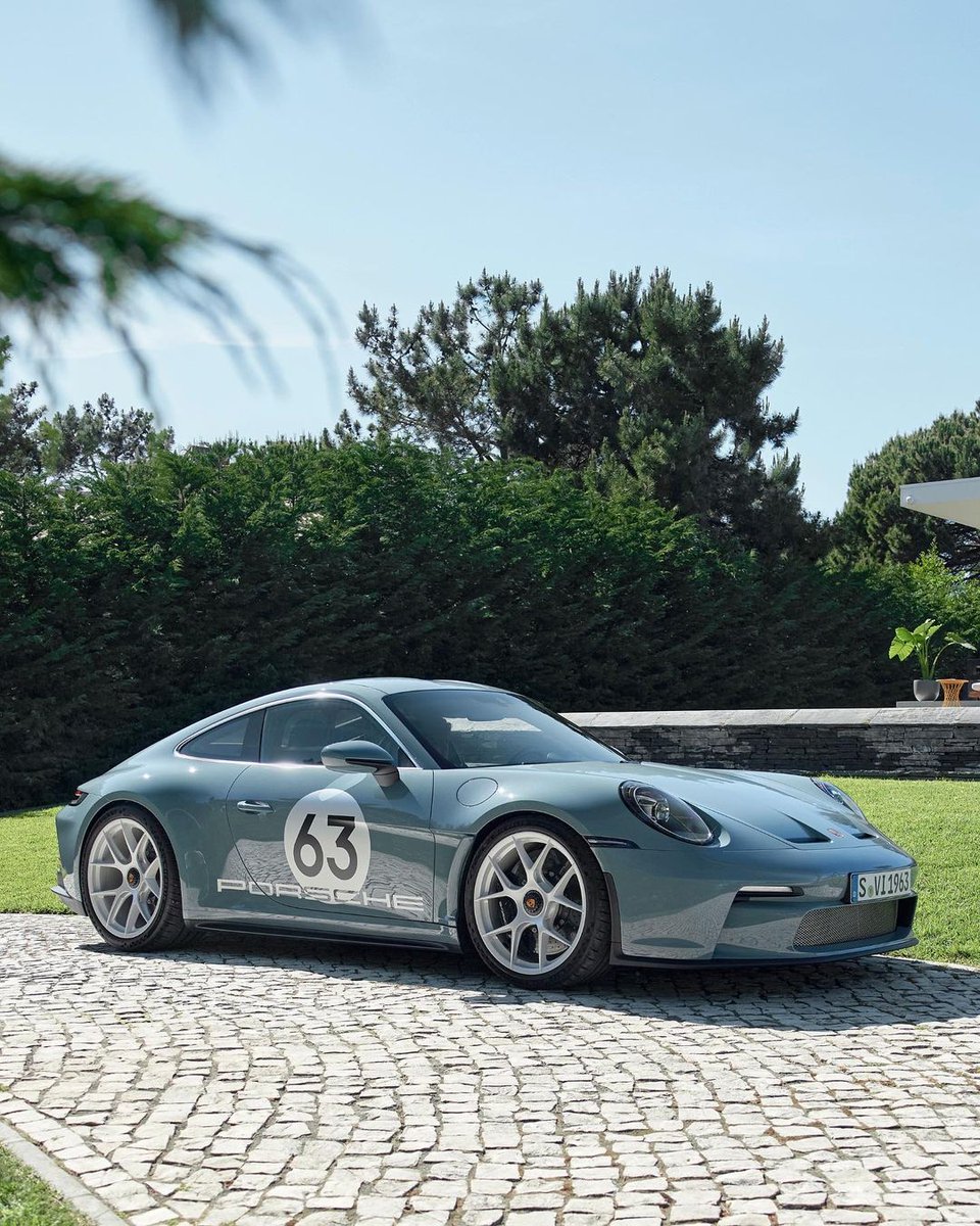 dupontregistry tweet media