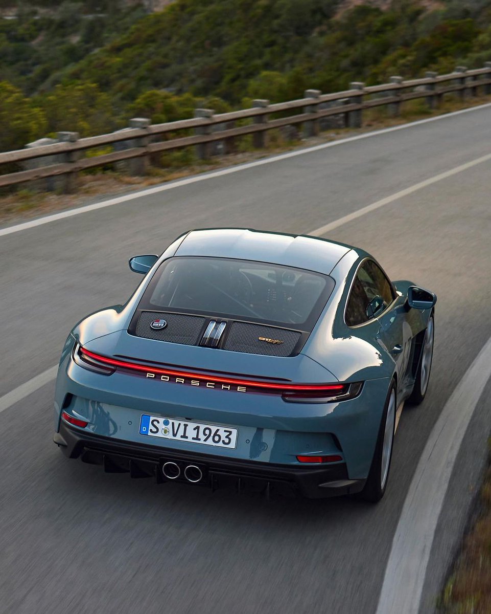 dupontregistry tweet media