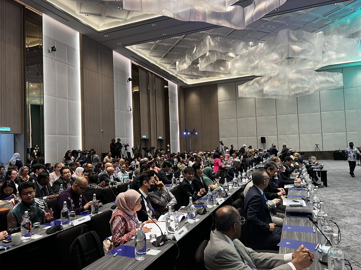 harriszainul's tweet photo. Full house at @ISIS_MY’s #36APR. PMX @anwaribrahim arriving shortly. Very eager to hear his articulation of Malaysia’s foreign policy. https://t.co/wEZ2aPSDQL