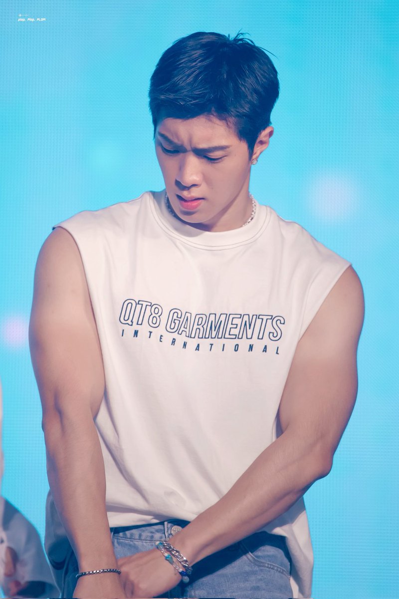완전 어게인 2019네(내가사랑에빠진그때)
요즘말로 폼미쳣다(맞나여)
뒤늦게복습중.     , .    
너는정말그대로군하.  . .
