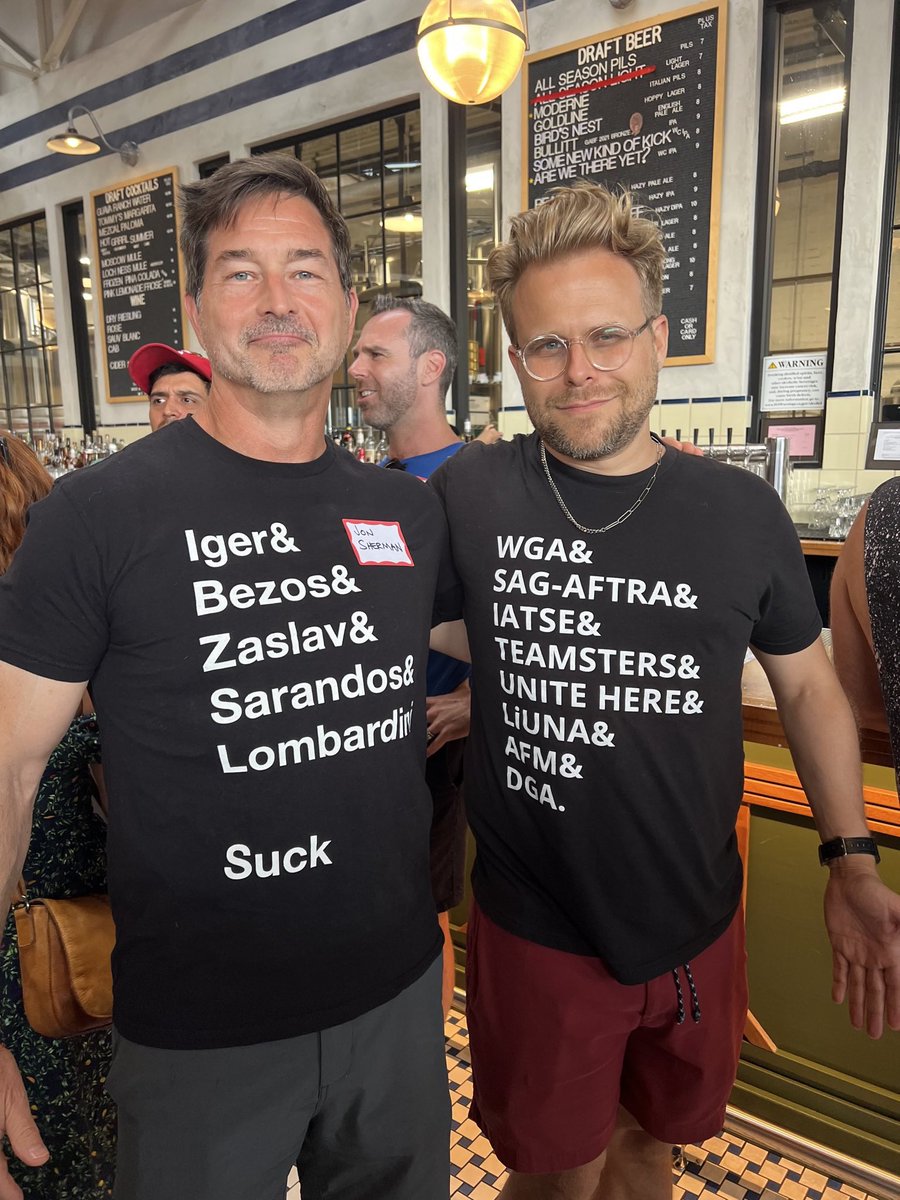 The #UnionSolidarity shirts have taken on a life of their own (via @shermanjon & @adamconover) 😱