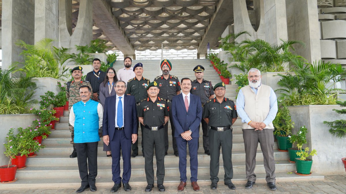 NorthernComd_IA's tweet photo. #LtGenUpendraDwivedi, #ArmyCdrNC visited Rashtriya Raksha University (#RRU), a central university and an Institute of #National importance, located in #Gandhinagar, #Gujarat, #India.
The Army Commander was briefed on #Training activities, various courses on #NationalSecurity, followed by a brain storming session on collaboration on #niche #technologies on National security.
#OnPathToTransformation
#NationFirst
#ProgressingIndia
@adgpi
@DefenceMinIndia
@HQ_IDS_India