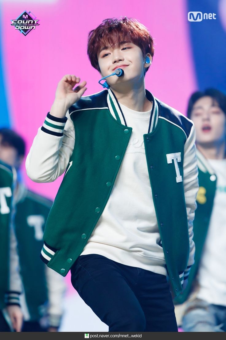 rachelnunadobby's tweet image. 🌸Honest Review Jacket Bomber Crop kembaran sama Bias🌸

Gilaaa siihh ini tuh bener bener bagus diluar ekspektasi aku karena harganya murah banget‼️ under 200k mau nangiiisss karena sebagus ituuu 😭🫶