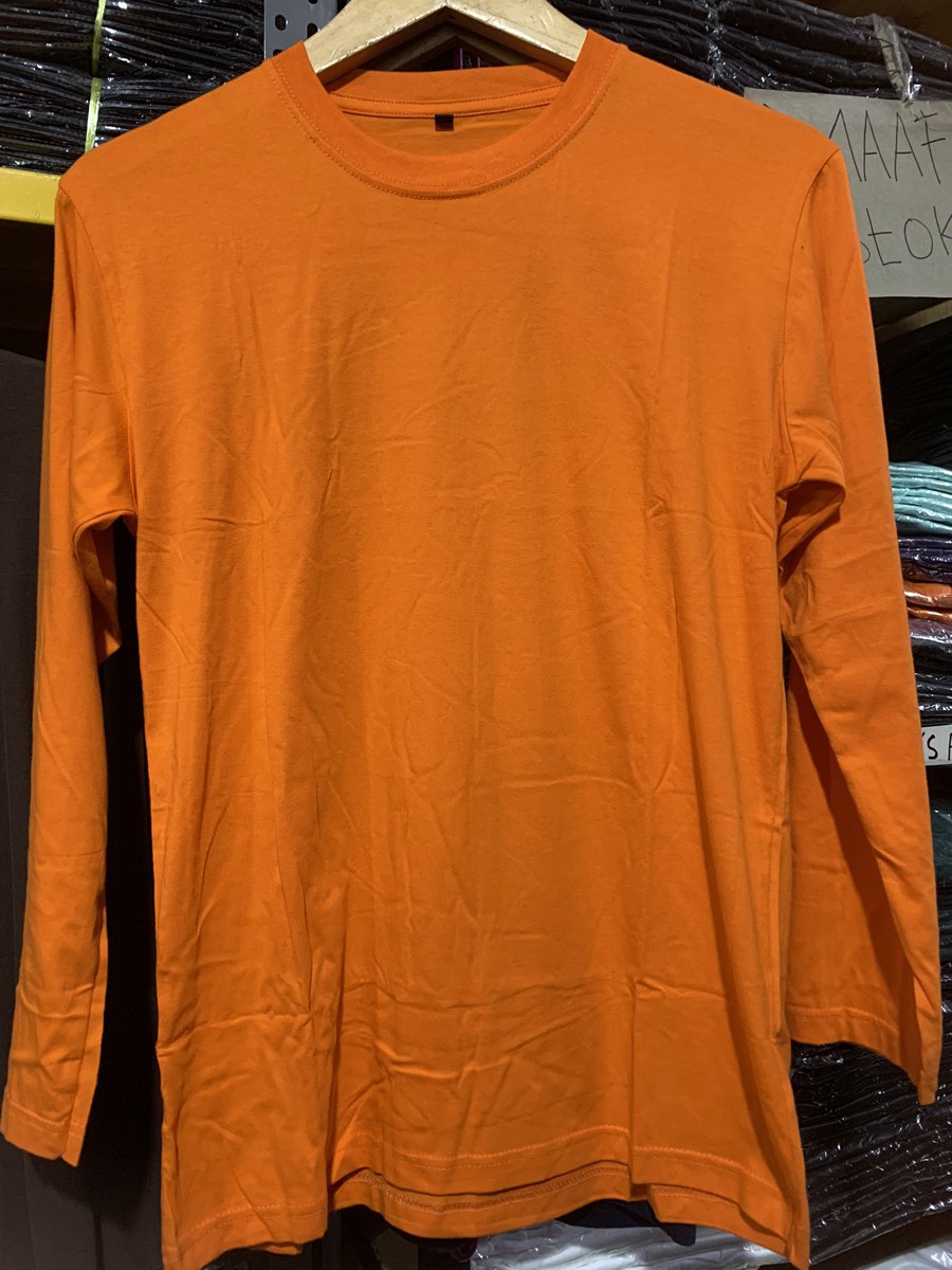 mabaundipp's tweet photo. Open PO kaos polos berbagai warna buat kaos dipomuda yaa ada berbagai ukuran, bahan adem, jahitan rapih dan tidak menerawang yaa.. yang mau atau tanya tanya bisa dm aku yaa start price from 55k https://t.co/QozMgZ1ml8