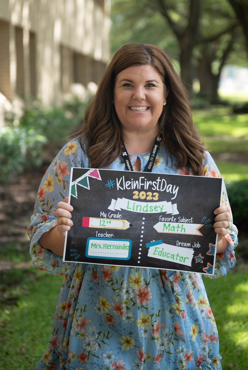 KleinISDLindsey's tweet photo. What an amazing #KleinFirstDay capturing πΈ all the special moments! π https://t.co/Px7pcUciLw