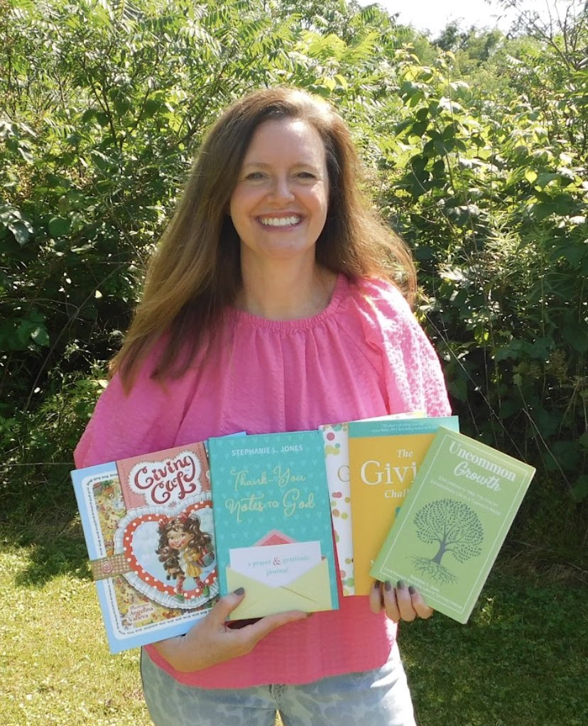 Giving_Gal's tweet photo. 🎉Happy Book Lovers Day!📚

What book do you ❤️?

#BookLoversDay https://t.co/uMWt1Q9ETJ