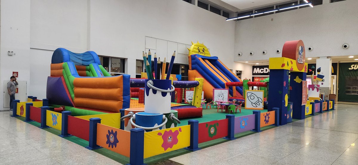 DecorMontte's tweet image. evento #mundocolorido #cores #brincadeiras #inflavel #criatividade