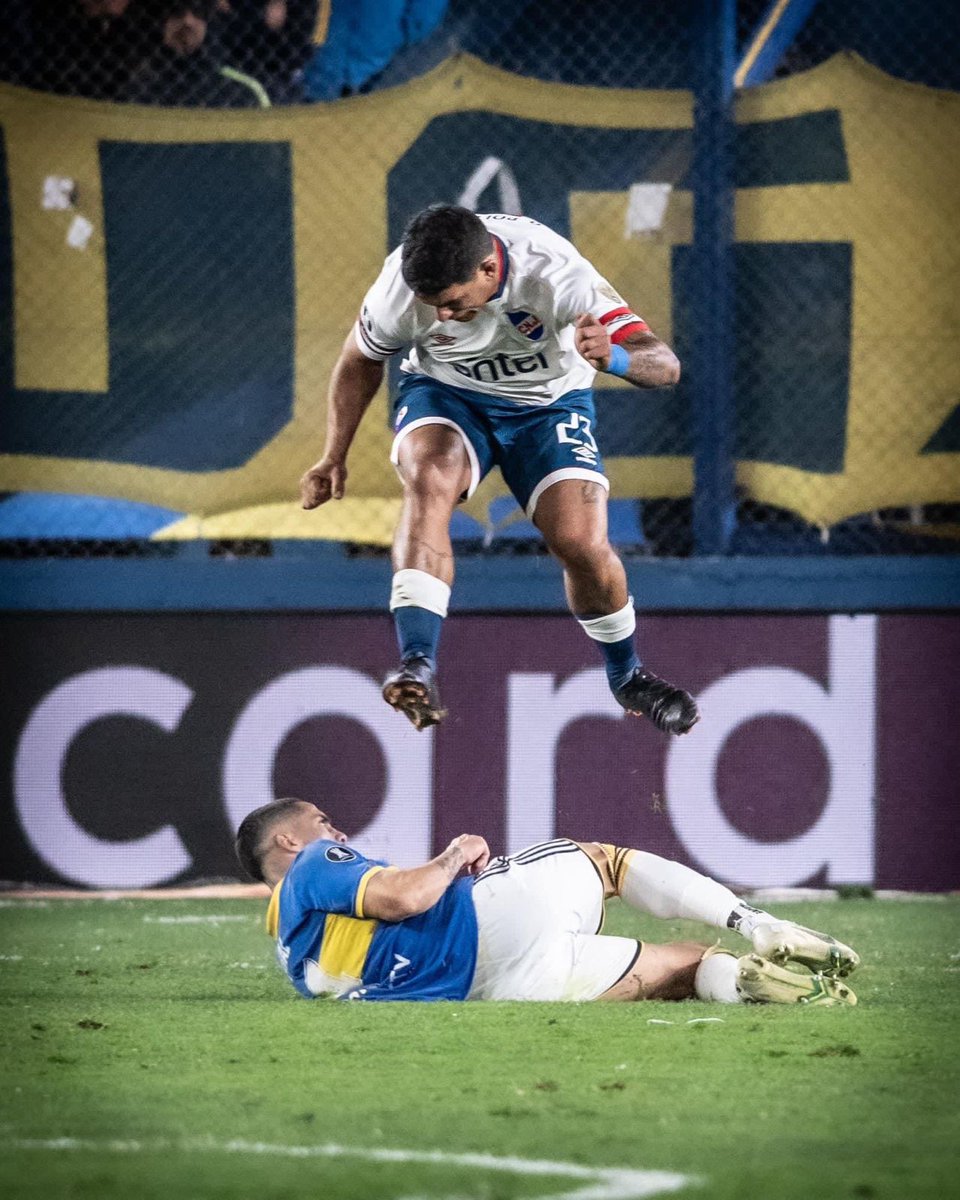 TODA DE LOS DIRIGENTES, UN EQUIPO TOTALMENTE DIEZMADO, SIN ALTAS DISPONIBLES, ASI ES MUY DIFÍCIL.

HEROICO LO DE NACIONAL, UN EQUIPO EN PRESUPUESTO 10 VECES INFERIOR.

POBRE EL QUE INSULTE A GUTIÉRREZ...