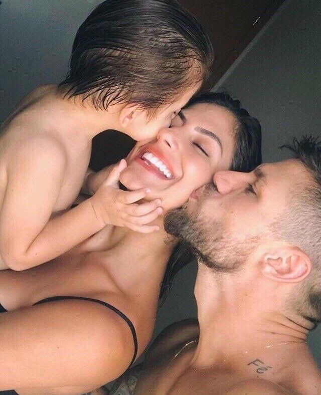 “soñé contigo”
- que soñaste??
no se no me acuerdo