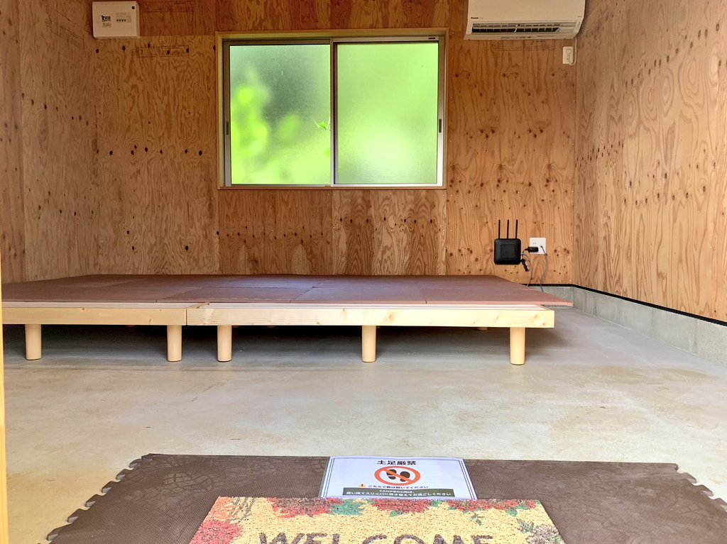 AskiaCamp's tweet photo. こんにちは😊
#お盆 ですねー!
11~14日は有難いことに満サイトとなります🥺
そして!
#CAMPBOX の宿泊業を取得しました👏
中でゆったりと一日をお過ごし頂けます!
宿泊業もとったので中の仕様をベットに変更計画!
2種類のタイプでまずはお試し✨✨
#どっちがいいかな?
#宿泊部屋
#キャンプ https://t.co/EU3KIwhTxy