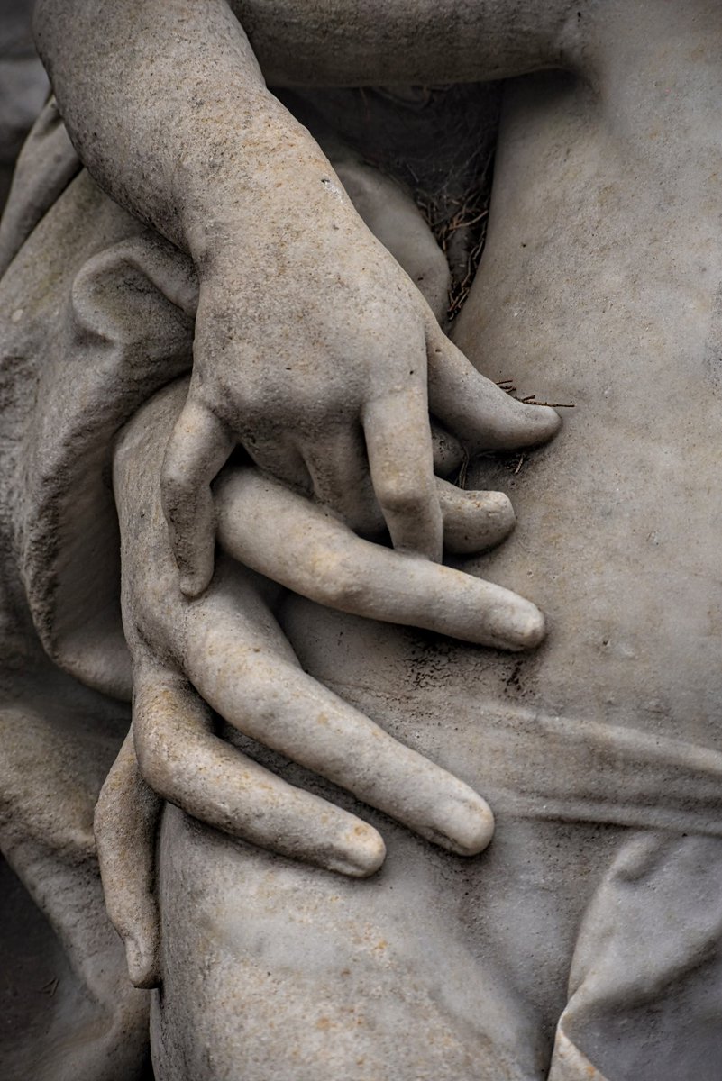 Un recorrido por un lindo lugar! 
Cementerio de la recoleta.
#nikond750 #photooftheday #cementeriorecoleta #sinfiltros