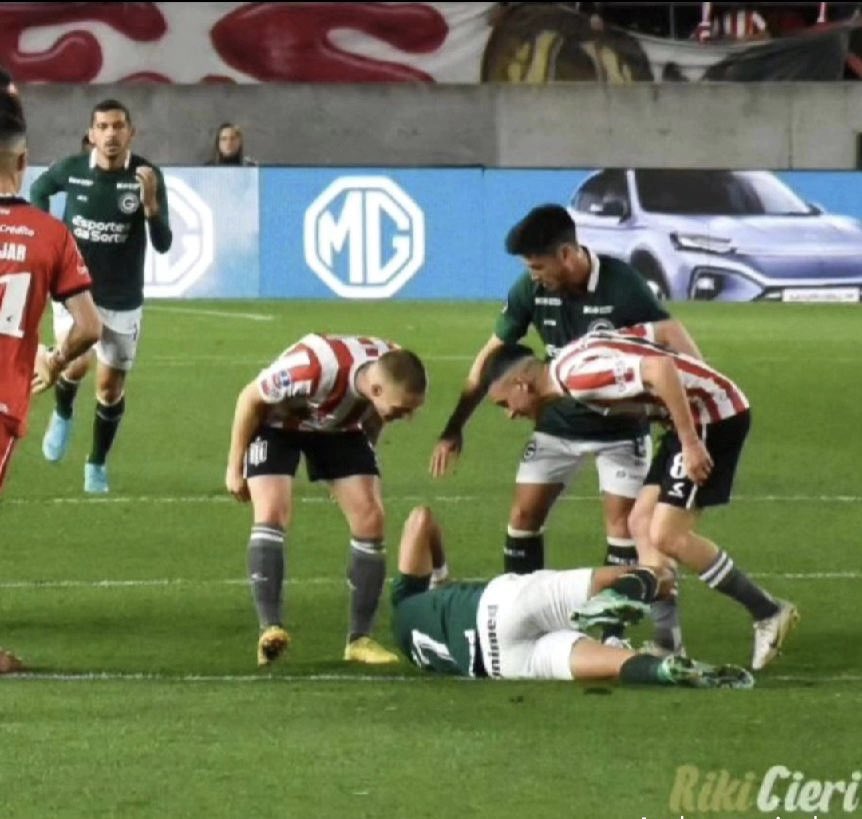 IanPincha7's tweet photo. A muerte con este Equipo 🔪🇦🇹

Todos los momentos que viví… https://t.co/Jtm8Z9RG8I