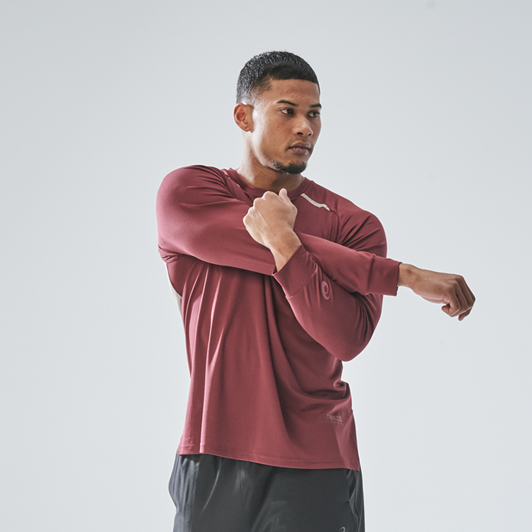 ASICS_JP's tweet photo. ◤#ACTIBREEZE◢

効果的な通気構造で衣服内湿度をコントロール。
その心地よさはスポーツ工学に基づく。
先進の通気性テクノロジーで、 トレーニングを快適に。

@jrumm1 
#ASICSTraining