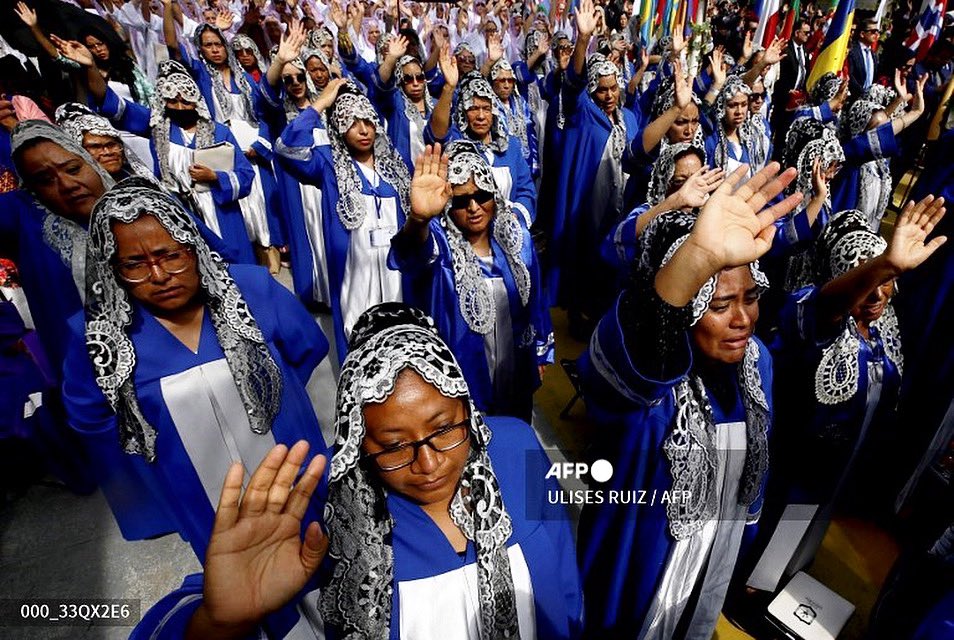 35mmfotografia's tweet image. Seguidores de la Iglesia La Luz Del Mundo una organización religiosa internacional con sede en México, participan en la Santa Convocación Anual 2023. @afp @AFPcom @AFPphoto #AFP @AFPespanol #AFP @iglesialldm #LLUM #SC2023 #SantaCena2023 #Mexico #Jalisco #Guadalajara