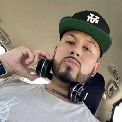 IMyourNUMBERone's tweet photo. #NewProfilePic https://t.co/PeUkuZanQj