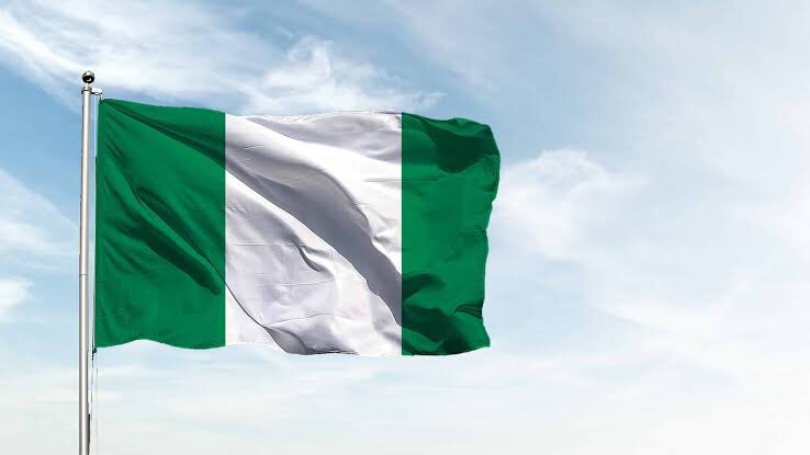 If you are a proud Nigerian, like/retweet or comment with the Nigerian flag.

Let's go.