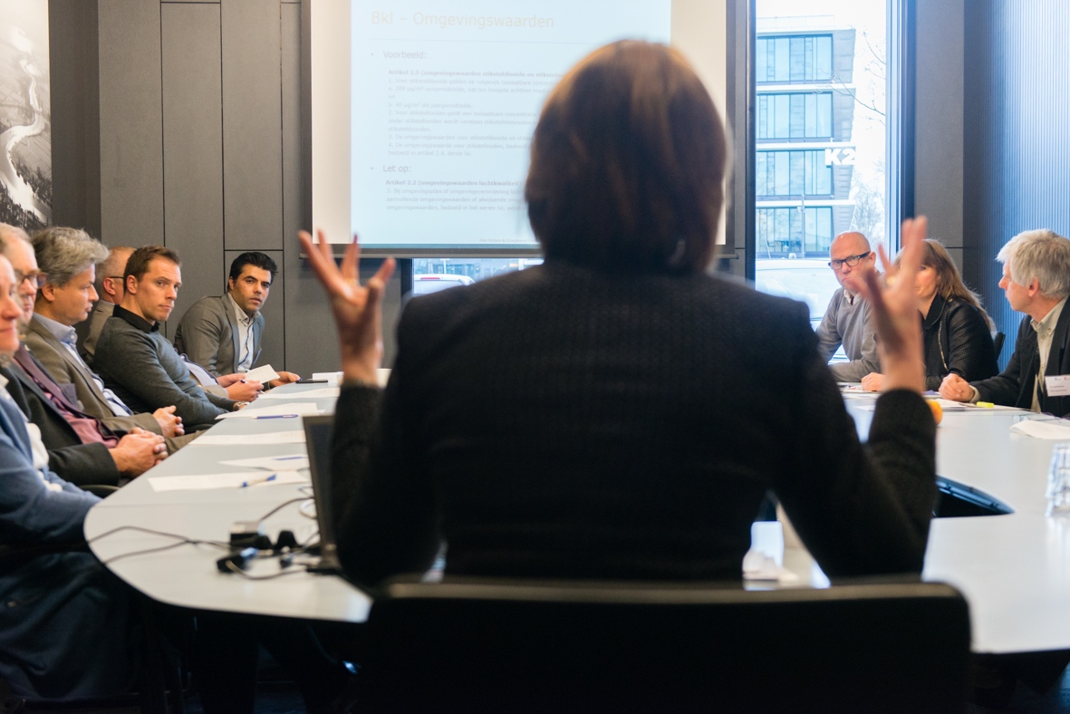 “Met dit team van de andere kant hebben wij –in tegenstelling tot hun voorgangers met wie alles op rolletjes liep– geen click en dat geeft projectschade”. Wat doe je als dit gebeurt tijdens je project, als je 'geen click' hebt? Wij delen onze ervaringen: bit.ly/3YcMfk4